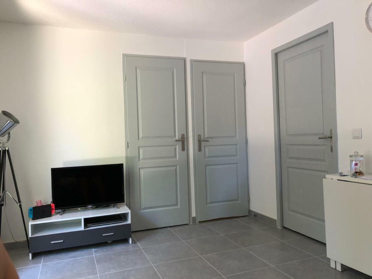 Mazet « Domaine De La Pinede » Appartement Le Lavandou Buitenkant foto