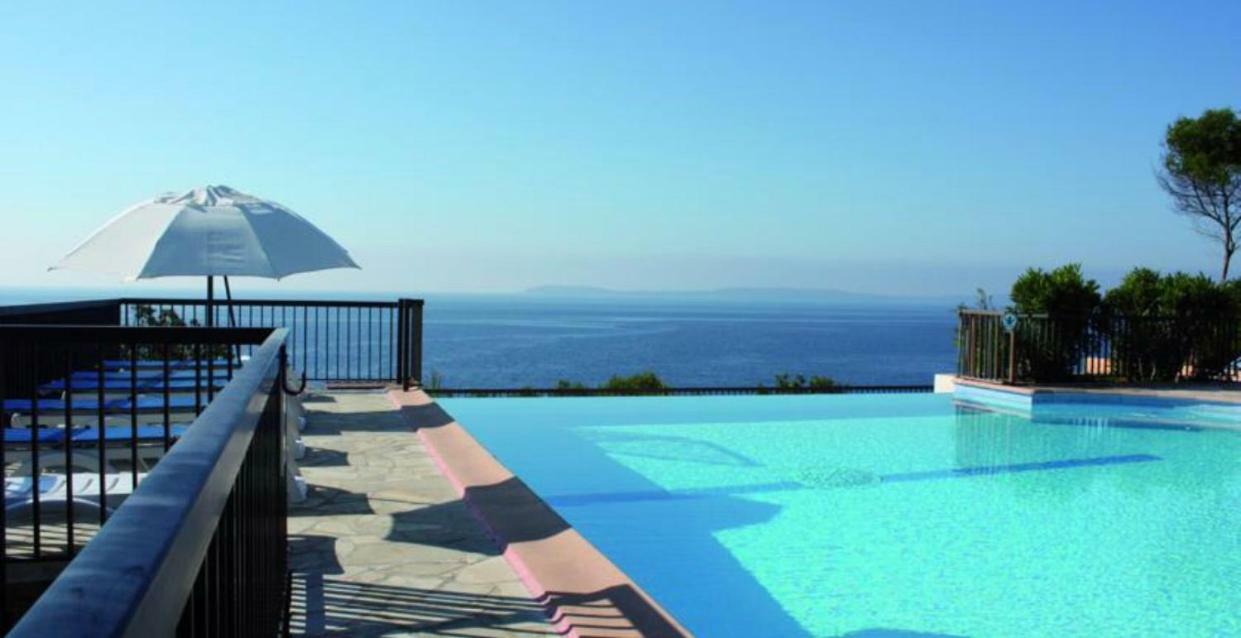 Mazet « Domaine De La Pinede » Appartement Le Lavandou Buitenkant foto