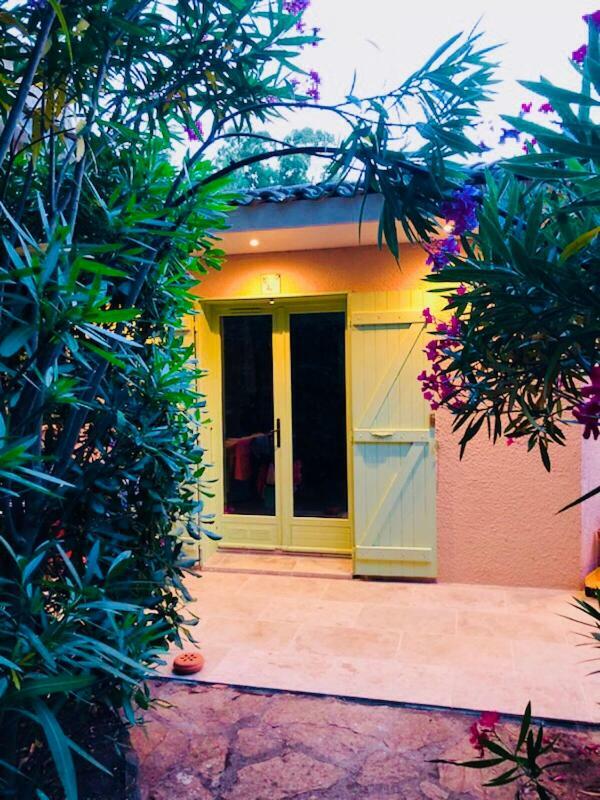 Mazet « Domaine De La Pinede » Appartement Le Lavandou Buitenkant foto