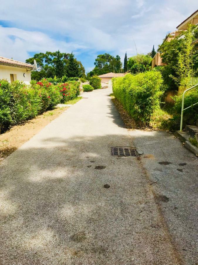 Mazet « Domaine De La Pinede » Appartement Le Lavandou Buitenkant foto