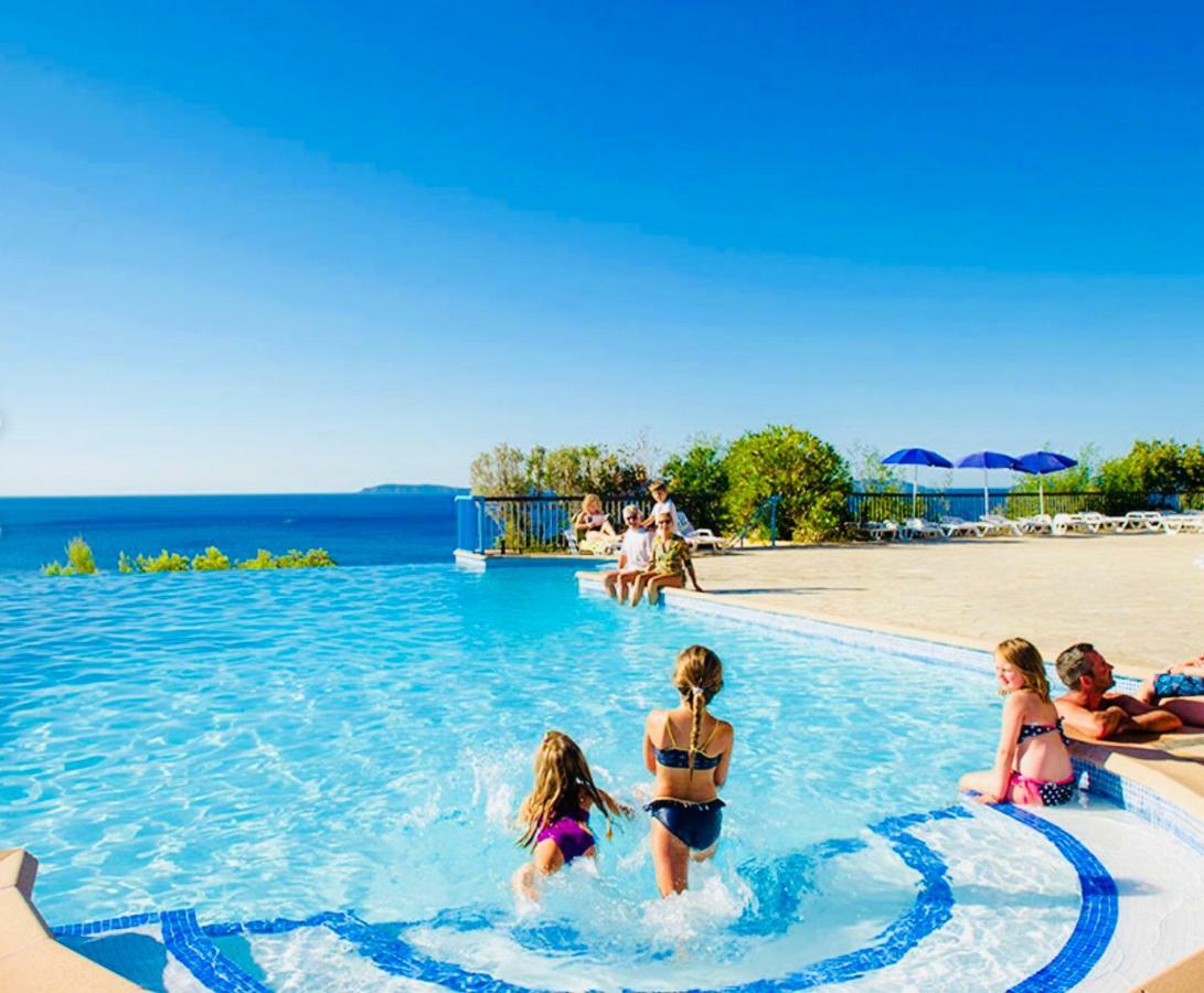 Mazet « Domaine De La Pinede » Appartement Le Lavandou Buitenkant foto